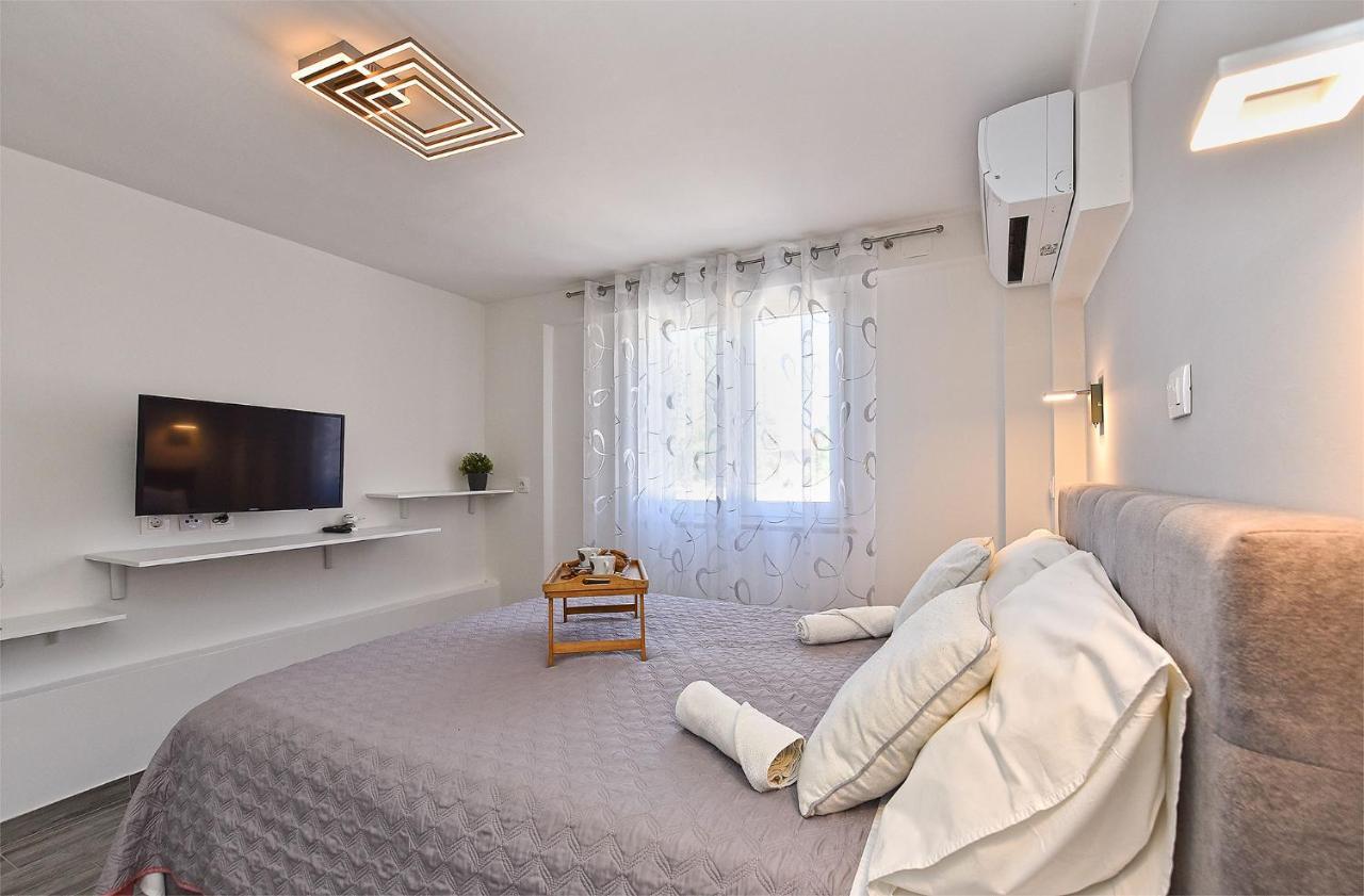 Double Room With Pool 2261 メドゥリン エクステリア 写真